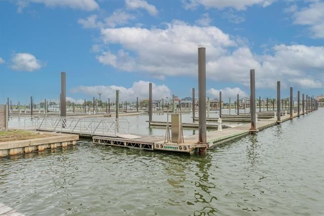 580 Pleasure Island Boulevard 120, Port Arthur, TX 77640