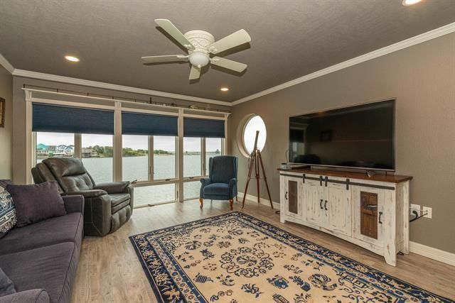 580 Pleasure Island Boulevard 120, Port Arthur, TX 77640