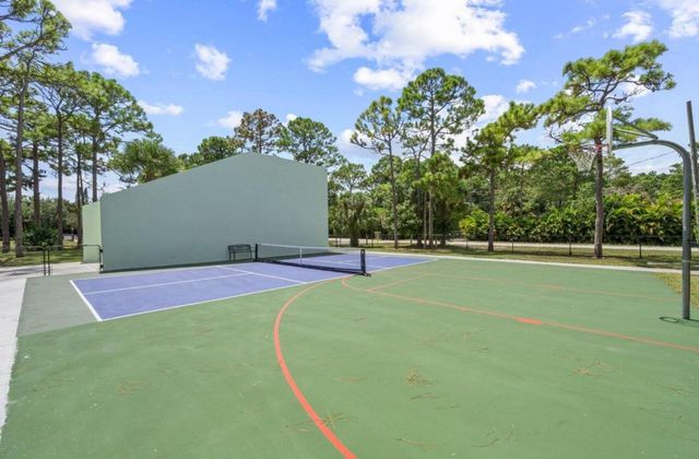 16185 72nd Drive N, Palm Beach Gardens, FL 33418