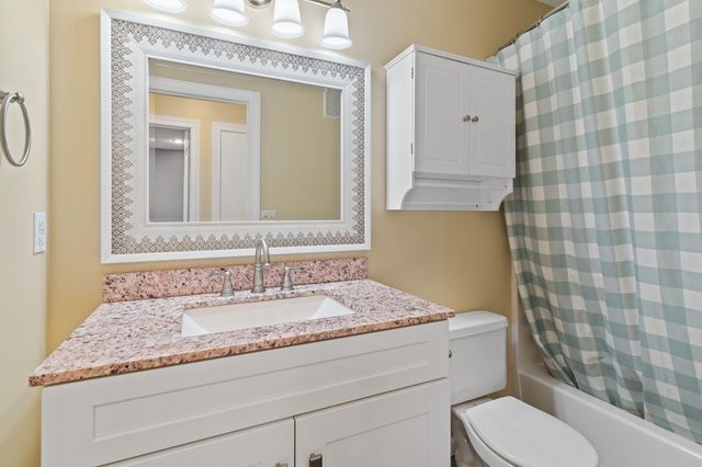 17918 Cobblestone Way, Eden Prairie, MN 55347