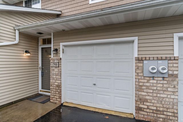 17918 Cobblestone Way, Eden Prairie, MN 55347