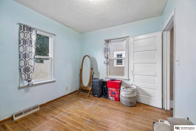 1350 Chautauqua Avenue, Lincoln, NE 68510