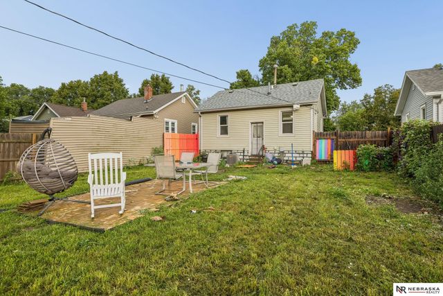 1350 Chautauqua Avenue, Lincoln, NE 68510