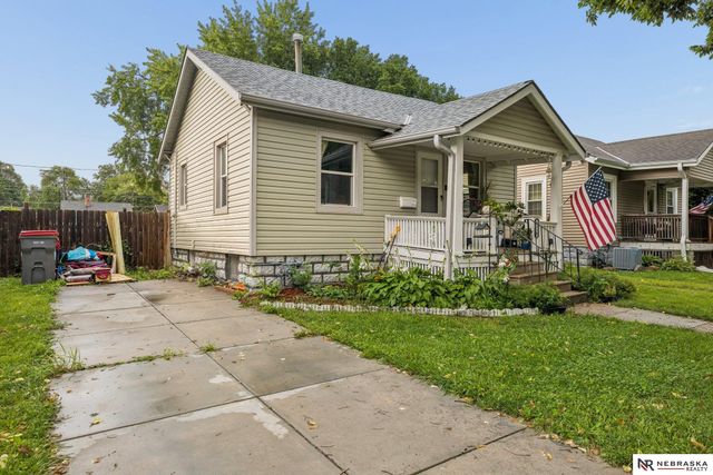 1350 Chautauqua Avenue, Lincoln, NE 68510