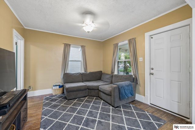 1350 Chautauqua Avenue, Lincoln, NE 68510