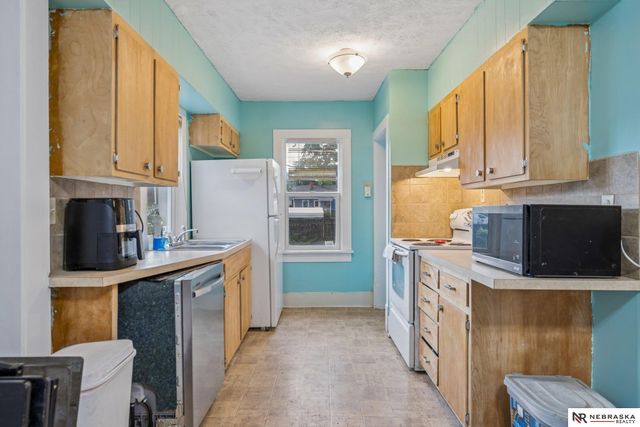 1350 Chautauqua Avenue, Lincoln, NE 68510