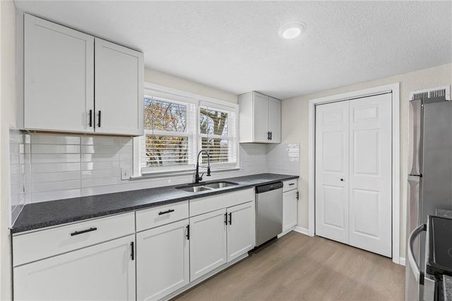 13305 W 51ST Street, Shawnee, KS 66216