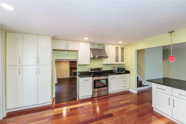 25111 S Woodland Road, Beachwood, OH 44122