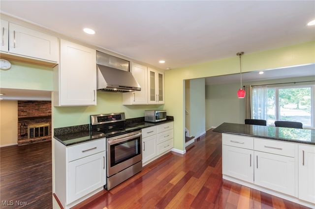 25111 S Woodland Road, Beachwood, OH 44122