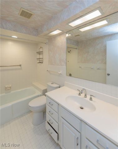 25111 S Woodland Road, Beachwood, OH 44122