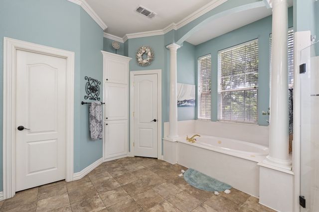 2829 Donnybrook Drive, Burleson, TX 76028