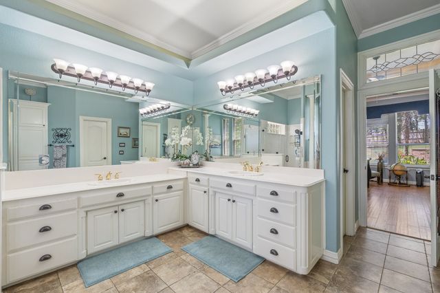 2829 Donnybrook Drive, Burleson, TX 76028
