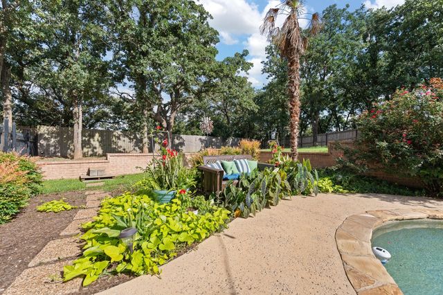 2829 Donnybrook Drive, Burleson, TX 76028