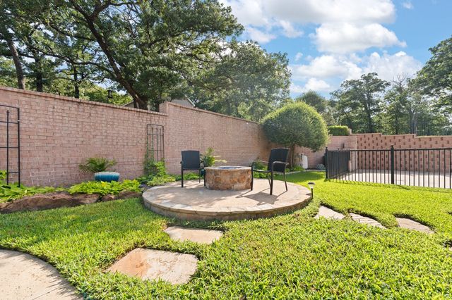 2829 Donnybrook Drive, Burleson, TX 76028