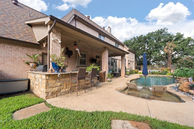 2829 Donnybrook Drive, Burleson, TX 76028