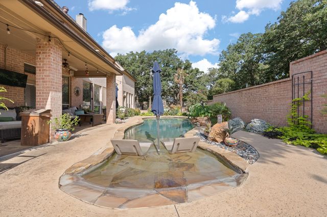2829 Donnybrook Drive, Burleson, TX 76028