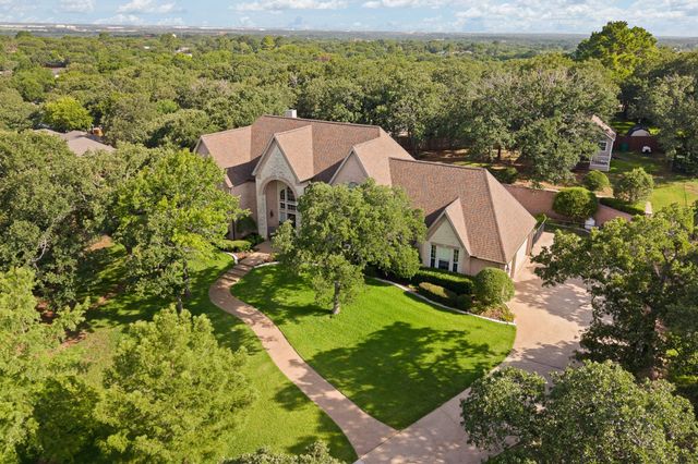 2829 Donnybrook Drive, Burleson, TX 76028