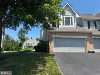 1041 GREENES WAY CIR, Collegeville, PA 19426