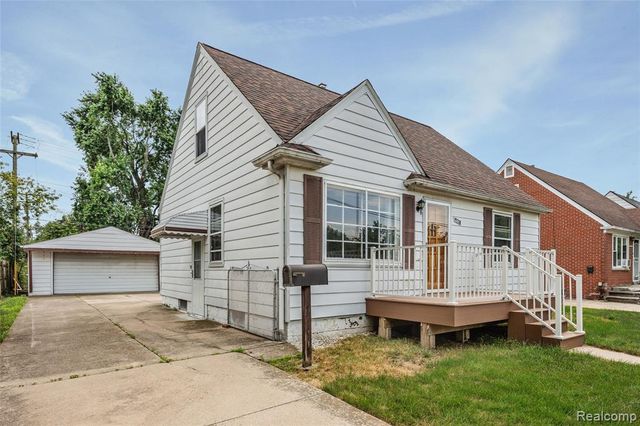 15738 Frazho Road, Roseville, MI 48066