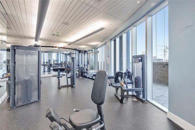 185 SW 7th St 1511, Miami, FL 33130