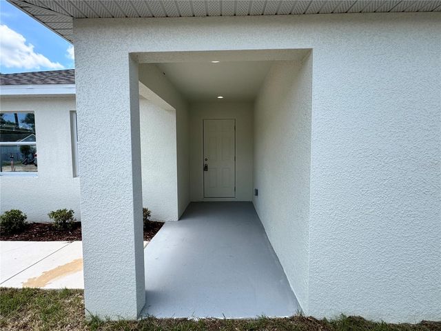 6020 12TH STREET, Zephyrhills, FL 33542