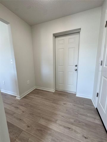 6020 12TH STREET, Zephyrhills, FL 33542