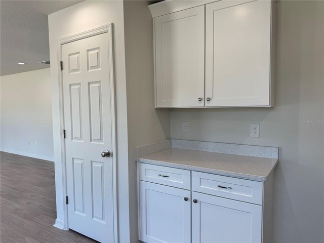 6020 12TH STREET, Zephyrhills, FL 33542