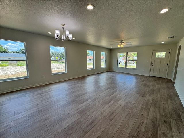 6020 12TH STREET, Zephyrhills, FL 33542