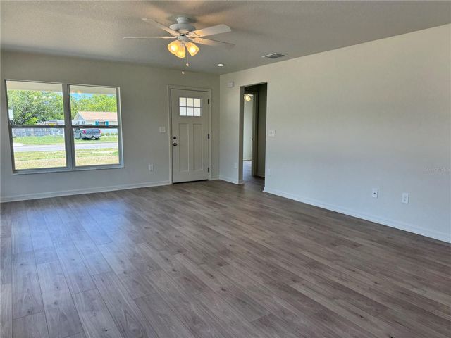 6020 12TH STREET, Zephyrhills, FL 33542