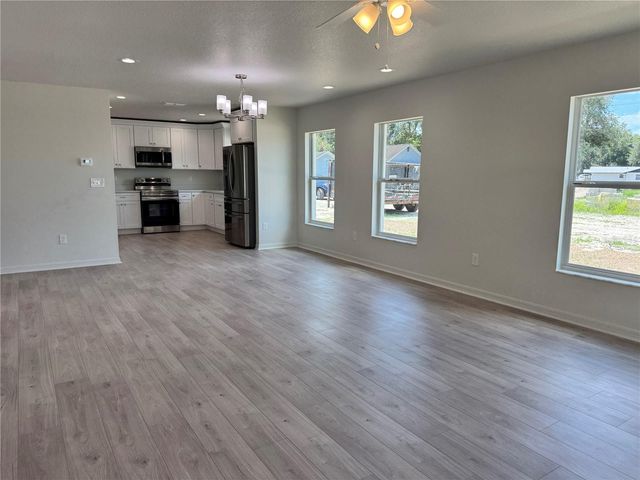 6020 12TH STREET, Zephyrhills, FL 33542