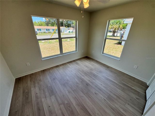 6020 12TH STREET, Zephyrhills, FL 33542