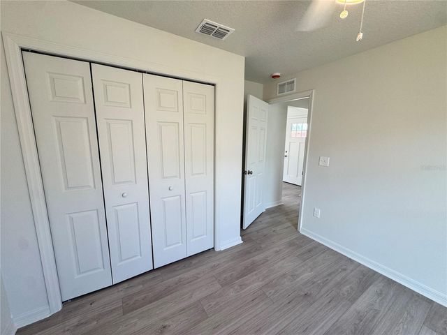 6020 12TH STREET, Zephyrhills, FL 33542