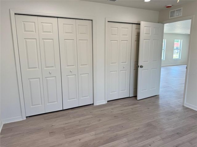 6020 12TH STREET, Zephyrhills, FL 33542