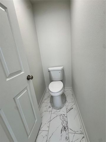 6020 12TH STREET, Zephyrhills, FL 33542