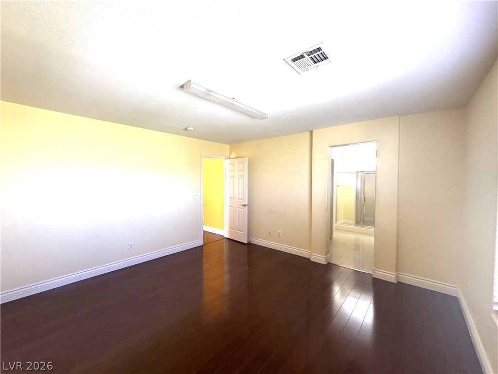 Image 12 of property listing at 8986 Ellenbrook Street, Las Vegas, NV 89148