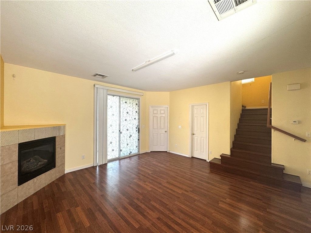Image 6 of property listing at 8986 Ellenbrook Street, Las Vegas, NV 89148