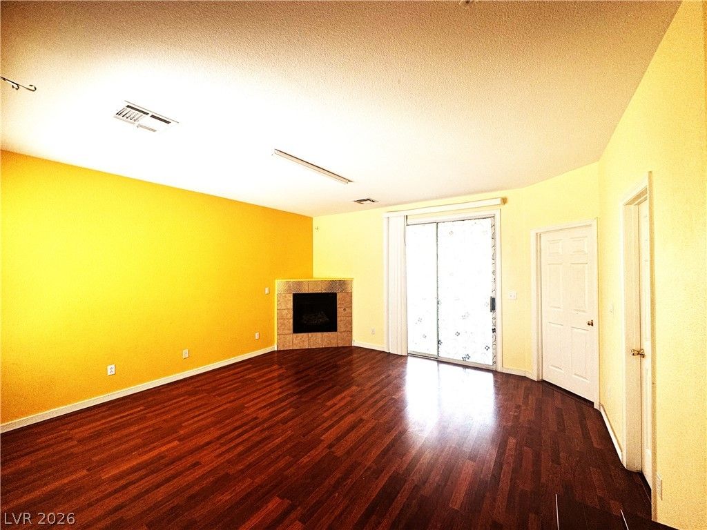Image 7 of property listing at 8986 Ellenbrook Street, Las Vegas, NV 89148