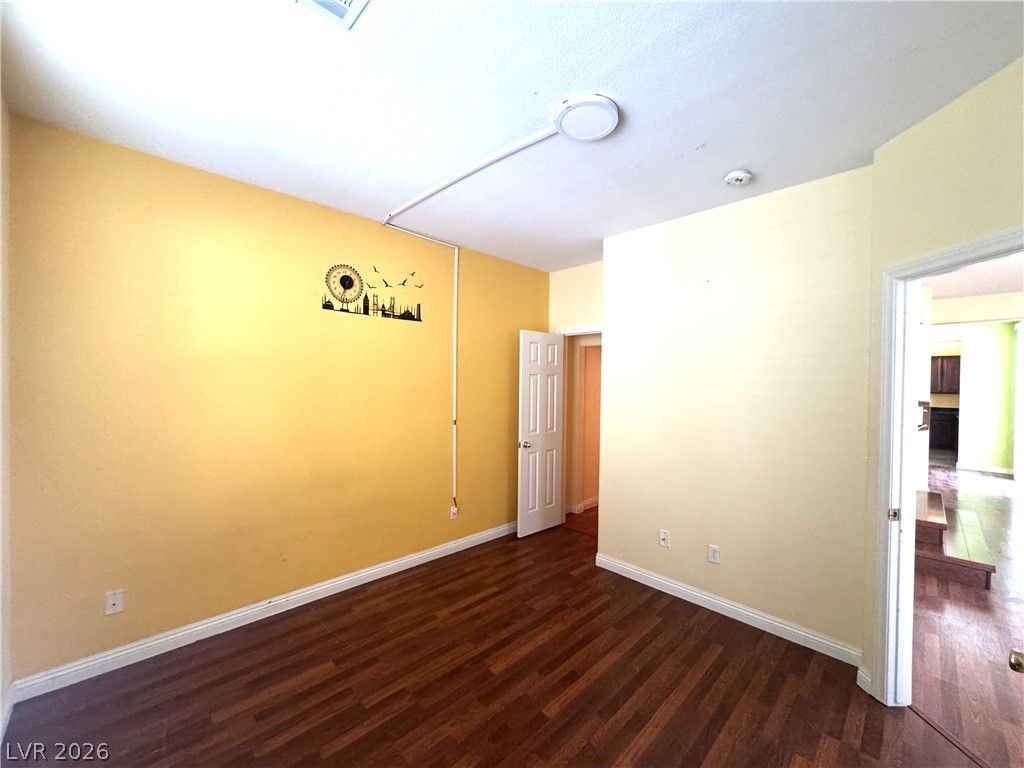 Image 9 of property listing at 8986 Ellenbrook Street, Las Vegas, NV 89148