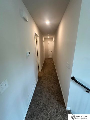 7762 N 87th Street, Omaha, NE 68122