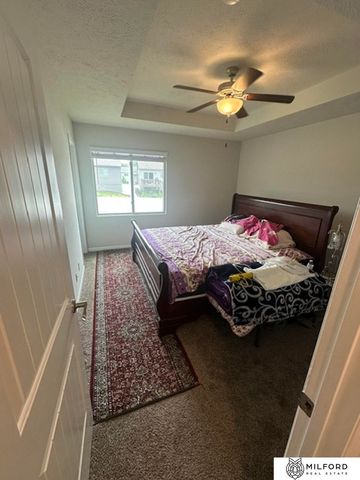 7762 N 87th Street, Omaha, NE 68122