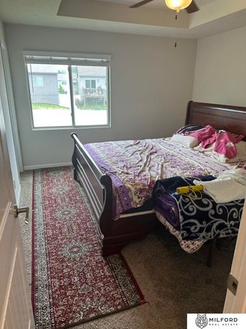 7762 N 87th Street, Omaha, NE 68122