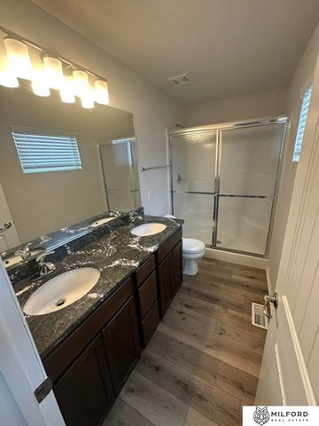 7762 N 87th Street, Omaha, NE 68122