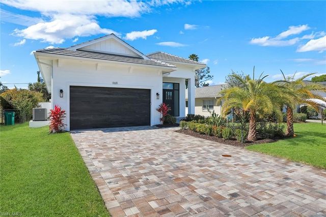 668 93rd AVE N, Naples, FL 34108