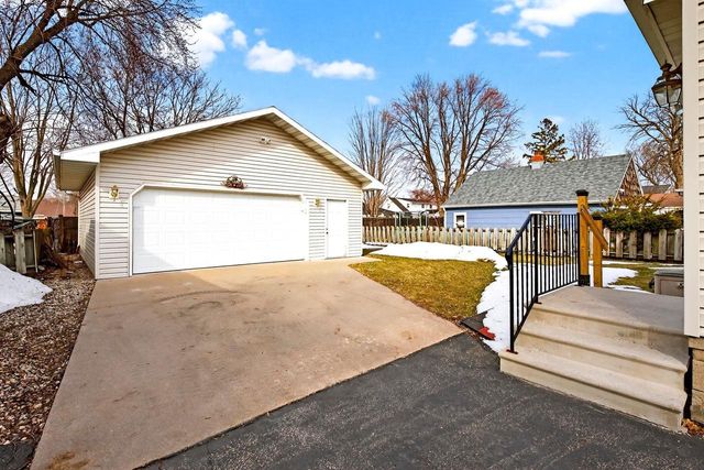 228 FREDERICK STREET, Menasha, WI 54952