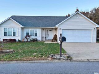 4232 Woodglen Lane, Mt Vernon, IL 62864