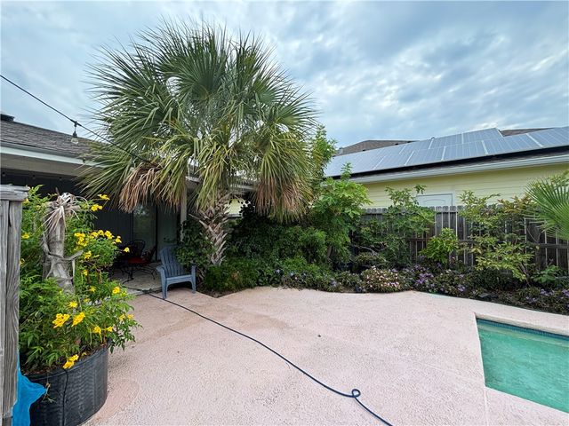 13829 Whitecap Blvd, Corpus Christi, TX 78418