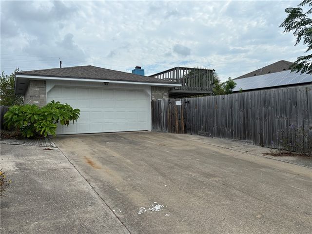 13829 Whitecap Blvd, Corpus Christi, TX 78418