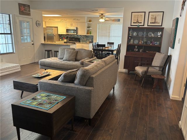 13829 Whitecap Blvd, Corpus Christi, TX 78418