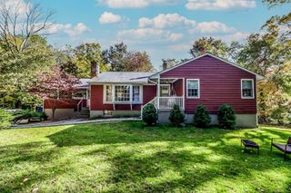 46 White Birch Road, Ridgefield, CT 06877