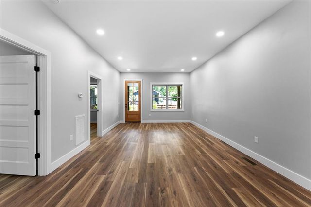 13 Akron Street, Cartersville, GA 30120
